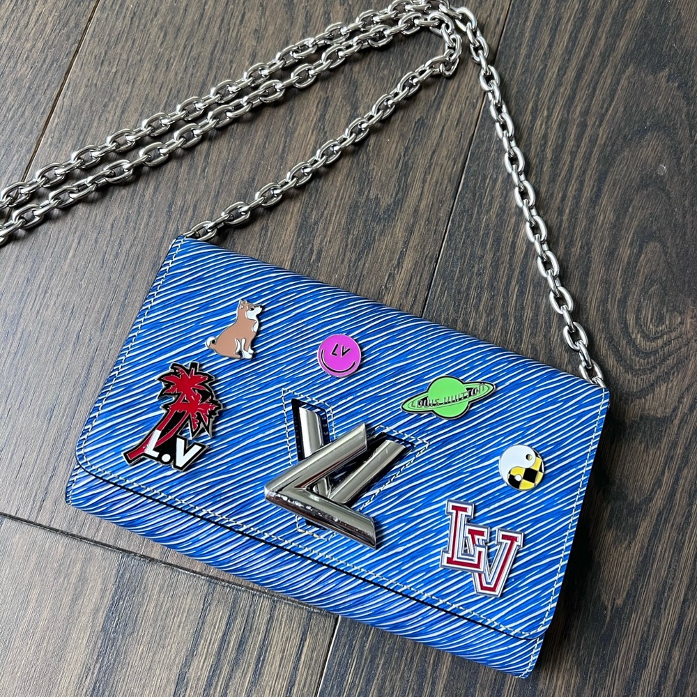 Louis Vuitton wallet on chain